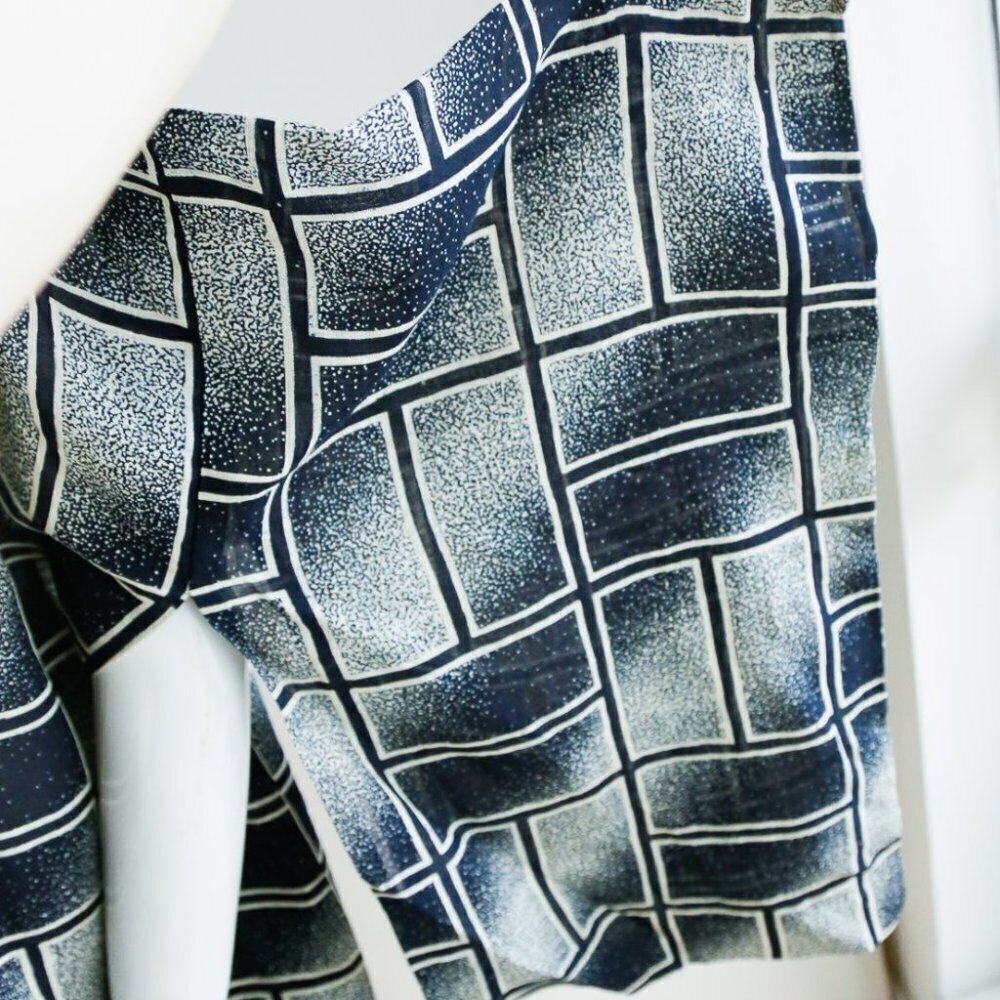 Vintage Lighweight Geometric Print Kimono - Picture 9 of 9